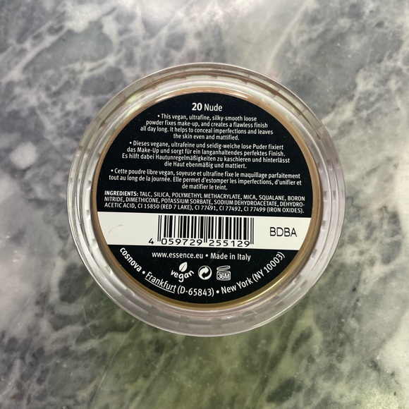 New Essence My Skin Perfector Loose Fixing Powder - Picture 2 of 4